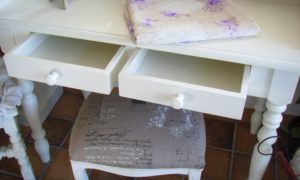 Antik mit Stil - Sekretaer im Antik-Stil